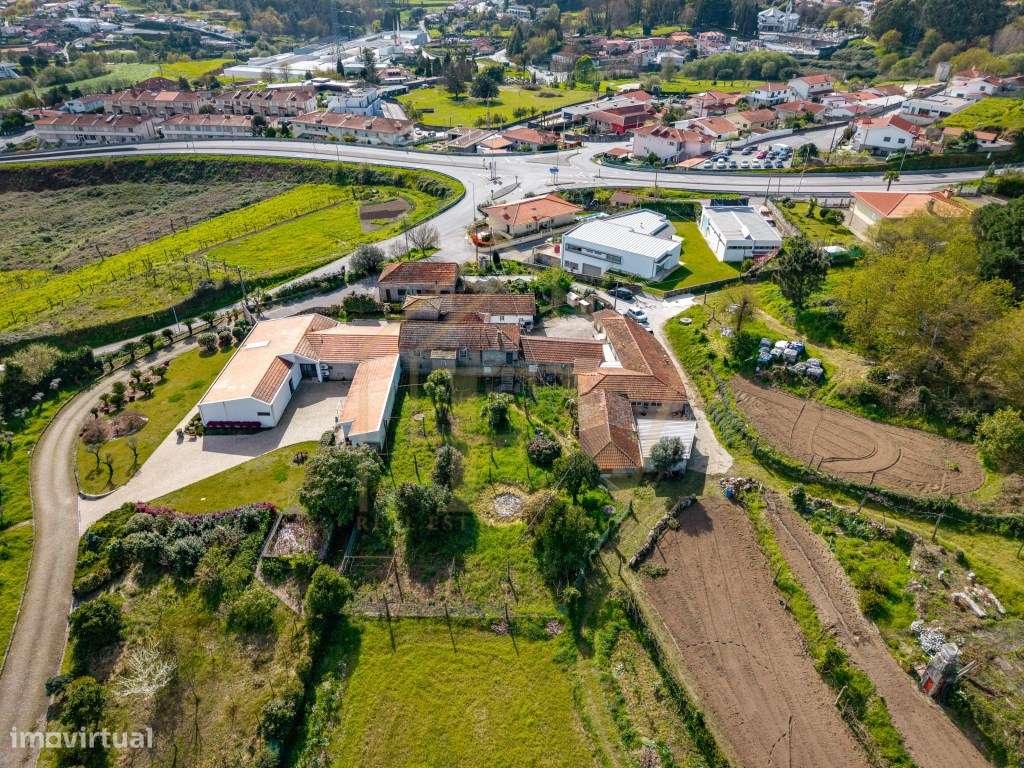 Quinta com Potencial de Expansão | Lordelo - Guimarães-5