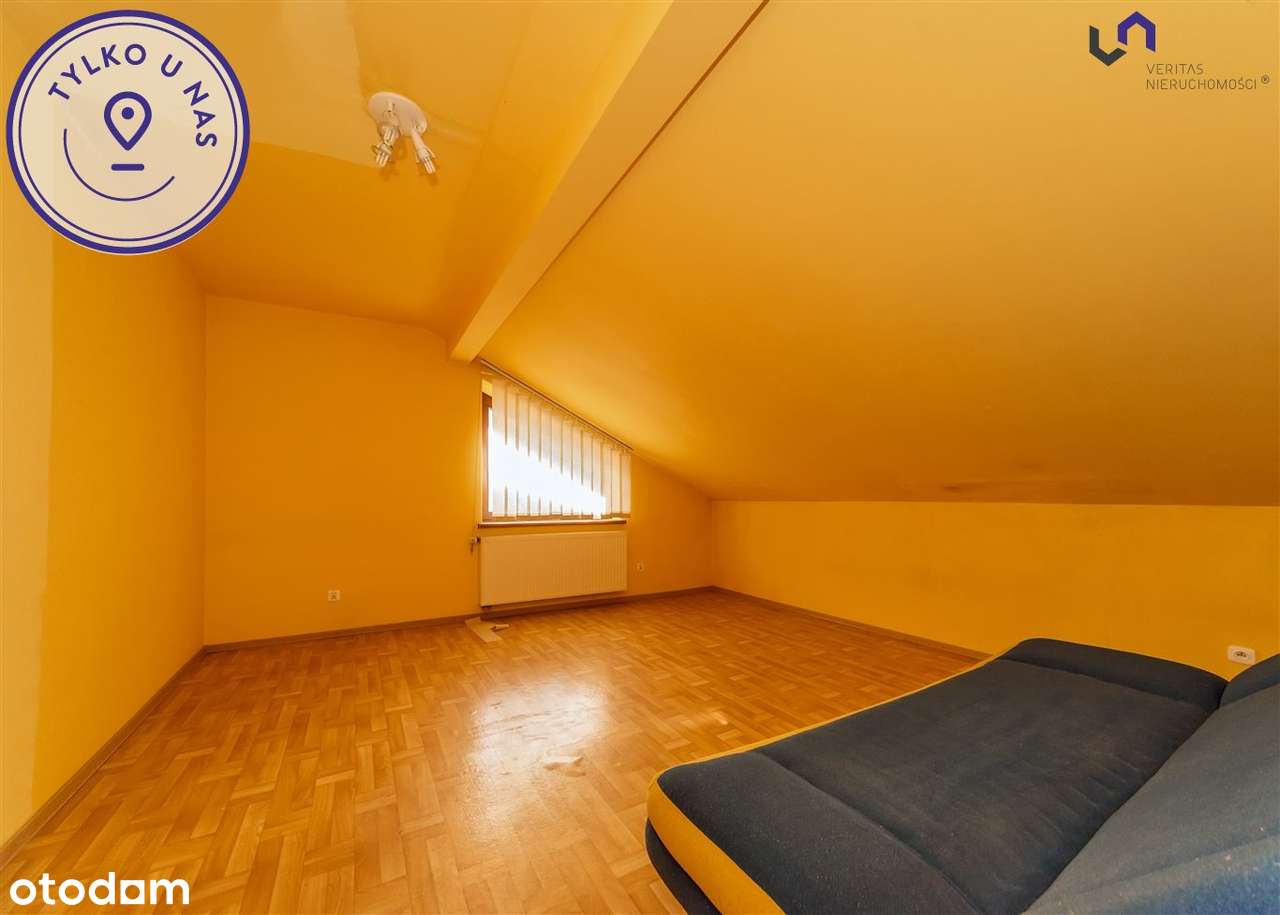 Dom z dwoma niezależnymi mieszkaniami w centum-14