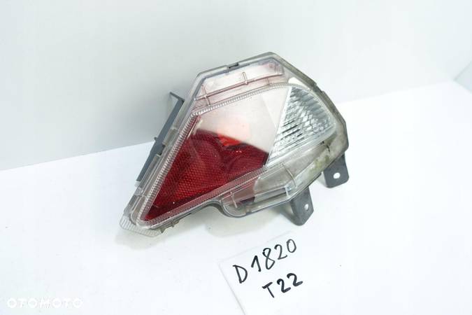 HALOGEN PRZECIWMGIELNY PRAWY TOYOTA RAV4 LIFT 15- - 2