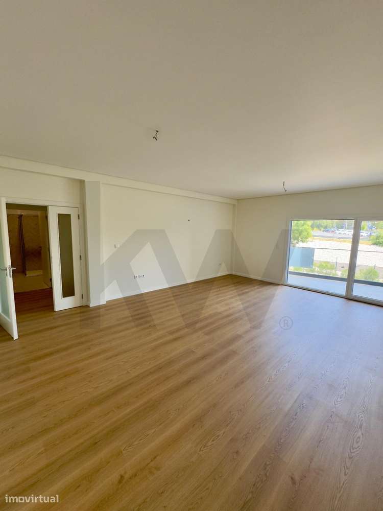 Moradia T3 em Torres Vedras com Jardim, Varandas e Estacionamento – Cl - Grande imagem: 5/31