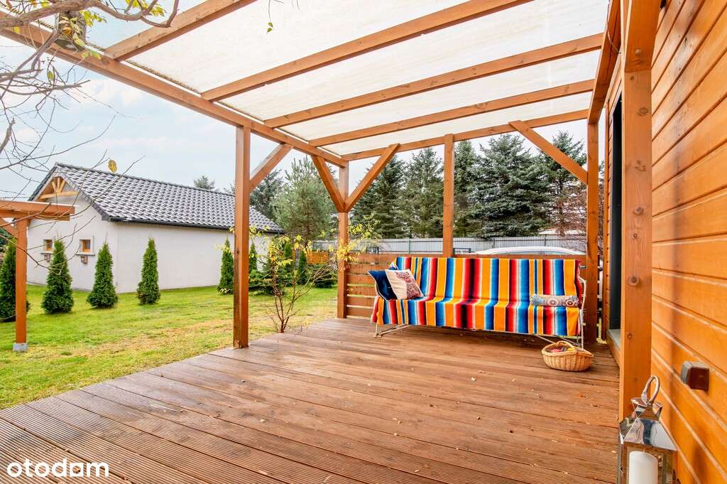 Całoroczny ekonomiczny wyposażony domek z tarasem-18