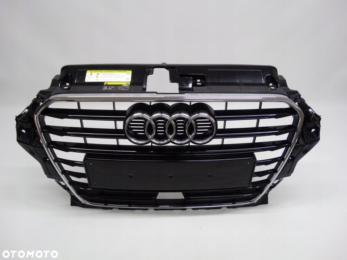 Audi A3 8V Sedan S-Line 12-16 grill atrapa 8V5853651A oryginalna - 2