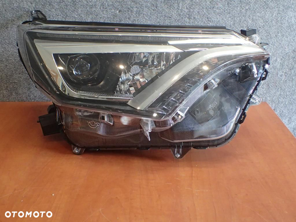 Lampa przód prawa TOYOTA RAV4 016- FULL LED - 2