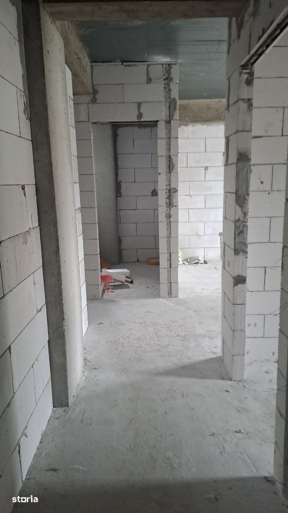 Apartament etaj intermediar Craiovita Noua