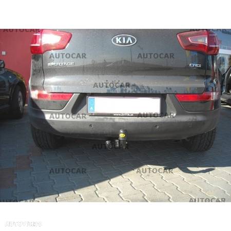 Carlig de remorcare pentru KIA SPORTAGE - SUV - sistem semidemontabil -cu suruburi - din 2010 - 7