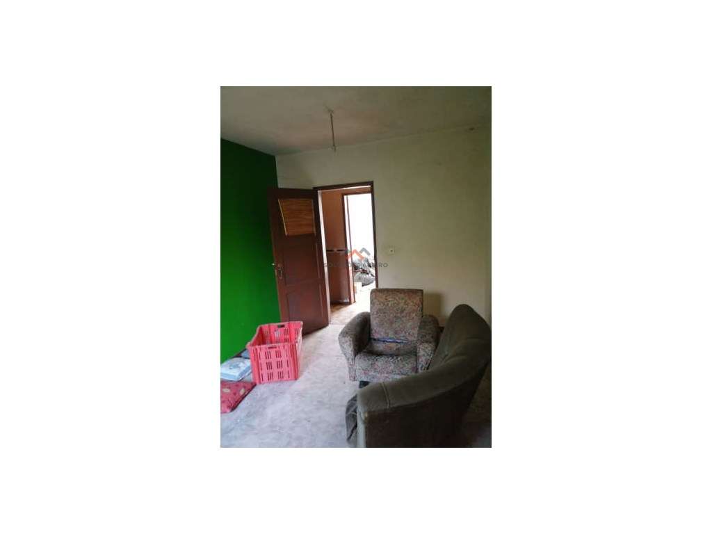 Moradia T4 com Espaço Comercial-26