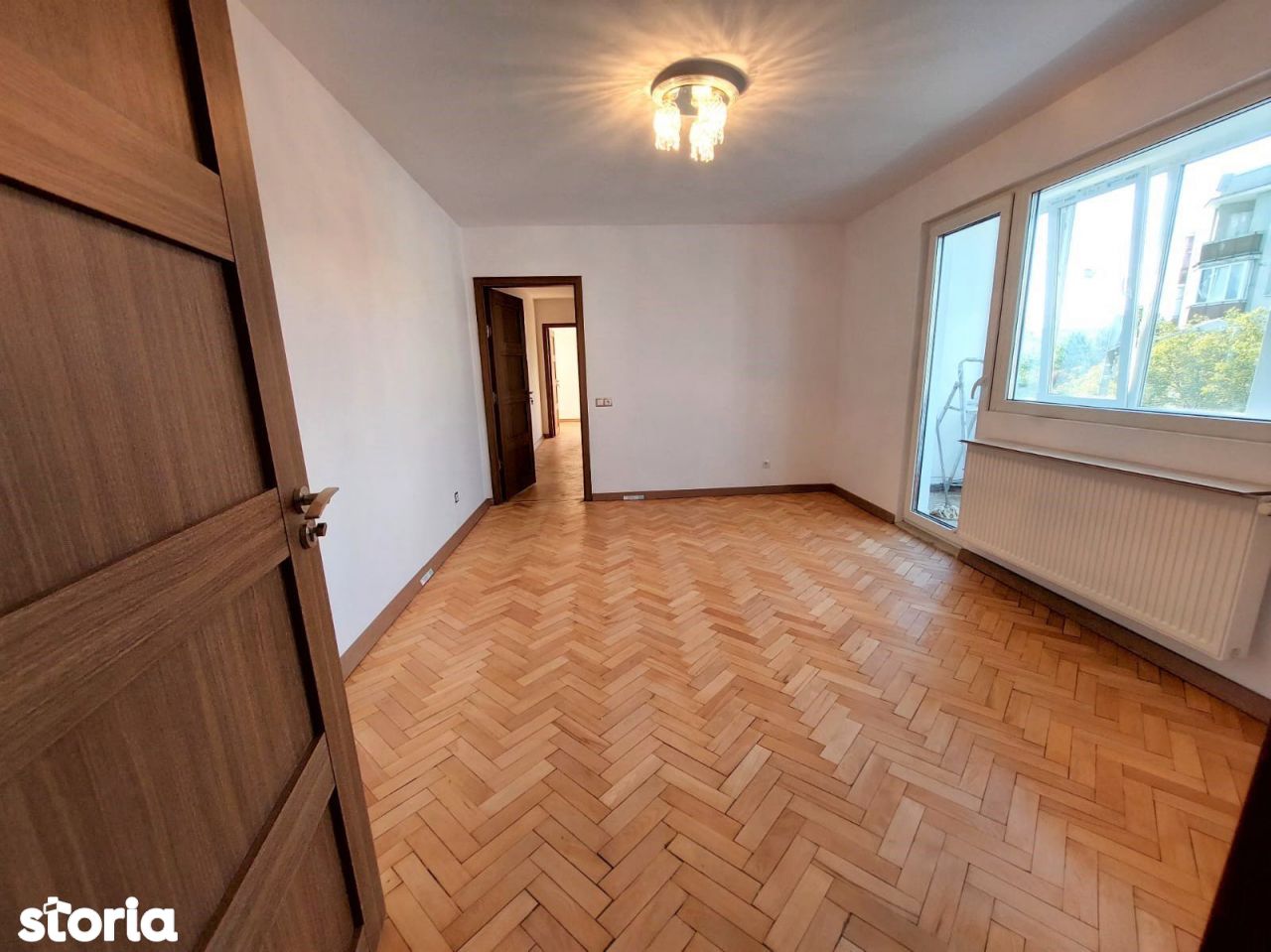 Apartament 3 camere, etaj intermediar,  zona Grigore Alexandrescu
