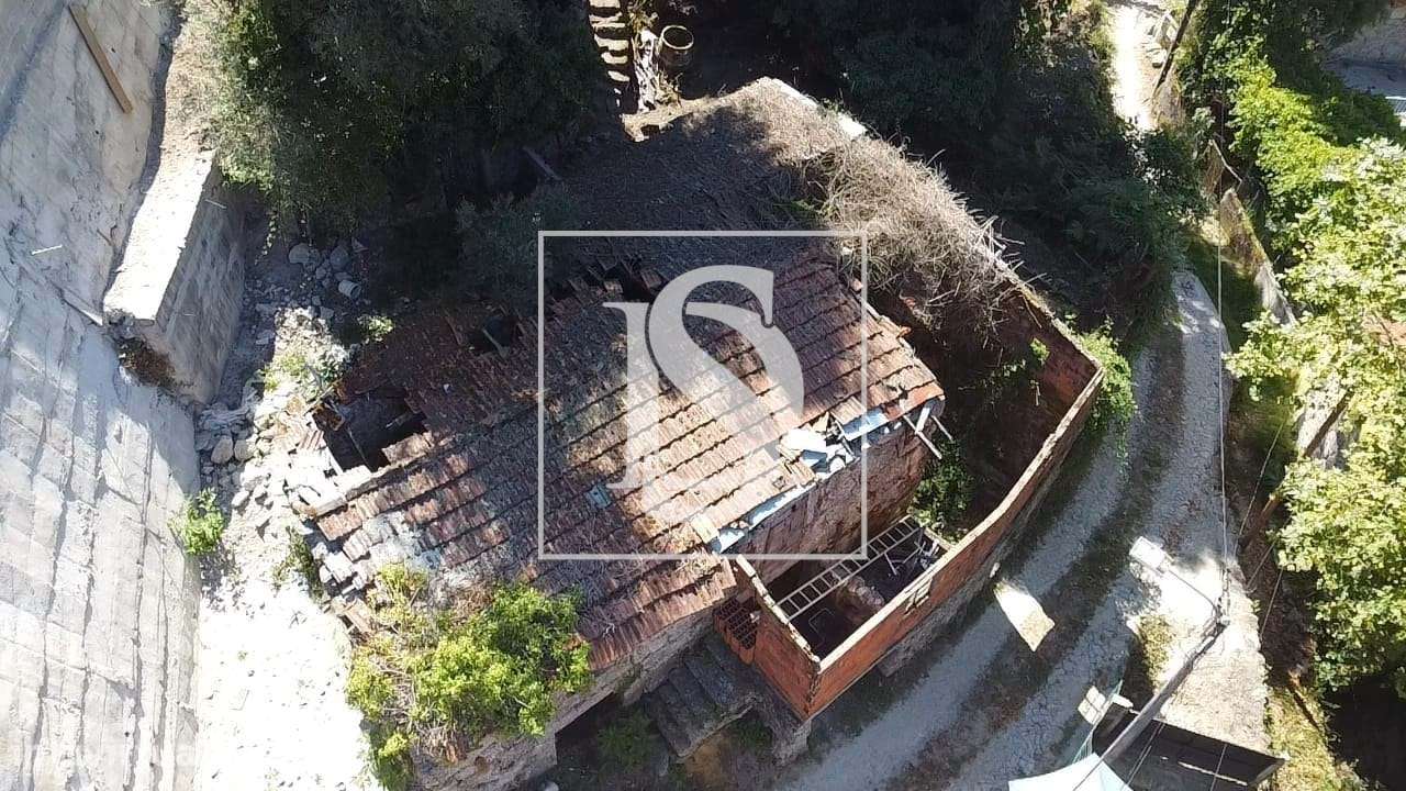 Moradia Em Pedra Para Restauro-29