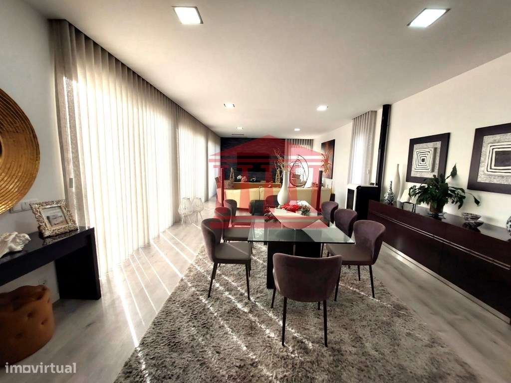 MORADIA TÉRREA SEMINOVA-21