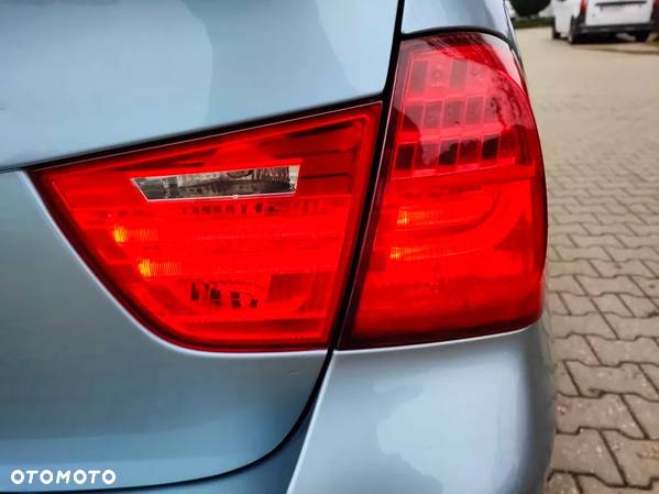 BMW Seria 3 318d Touring - 21