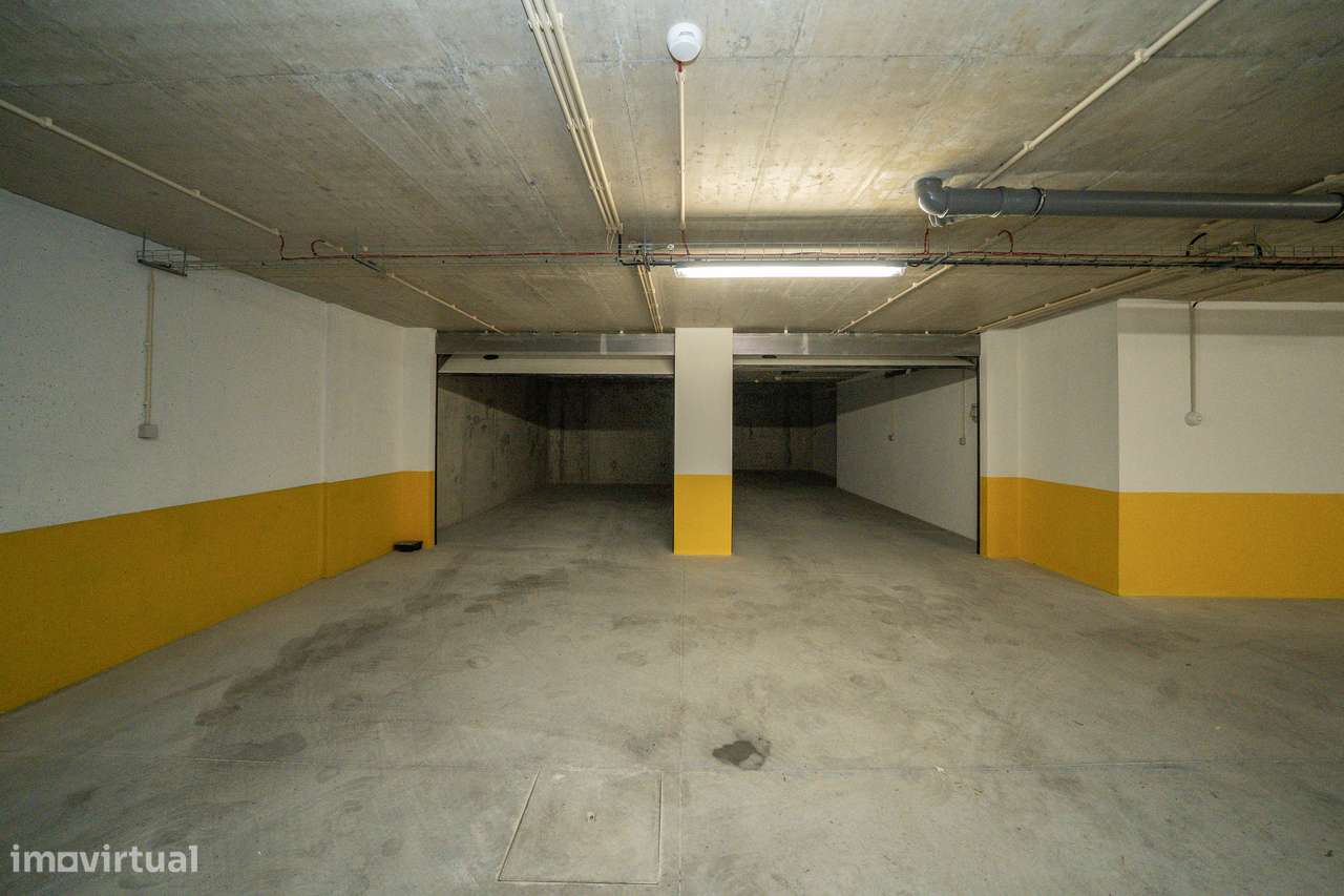 T0 Exclusivo | Último Piso com Garagem | Próximo do centro de Braga-14