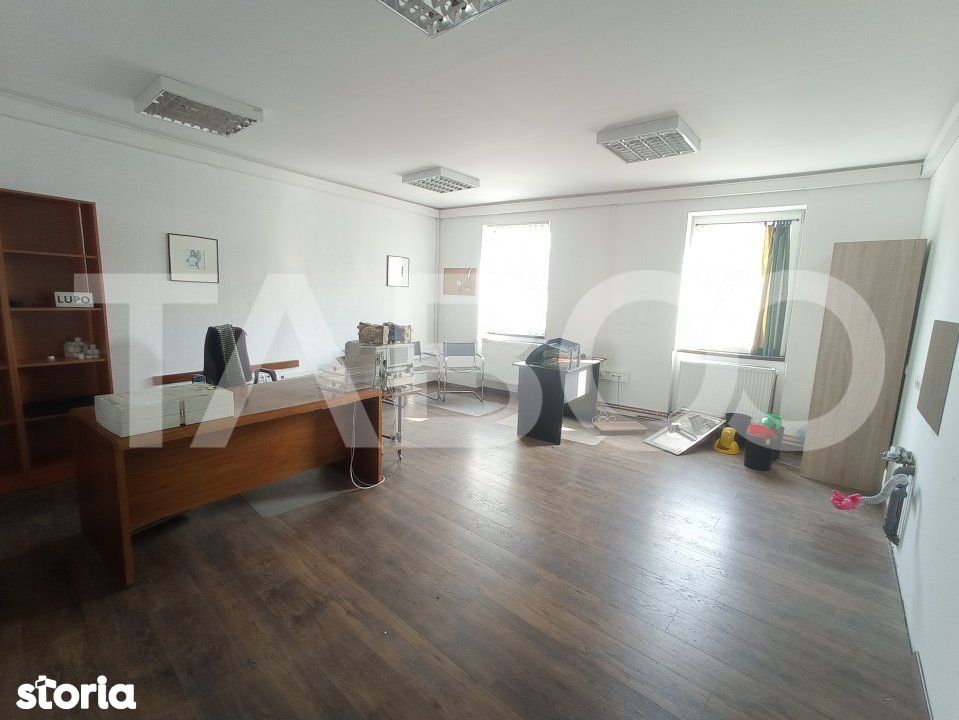 Cladire birouri si camere depozitare de vanzare Piata Cluj Sibiu
