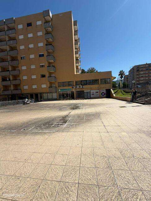 Loja com 162 m² em Lamaçães, Braga-8