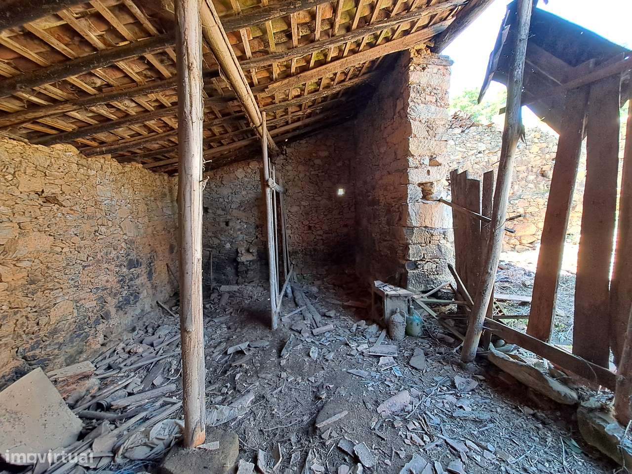 Moradia com Terreno - Excelente oportunidade - Semide-9