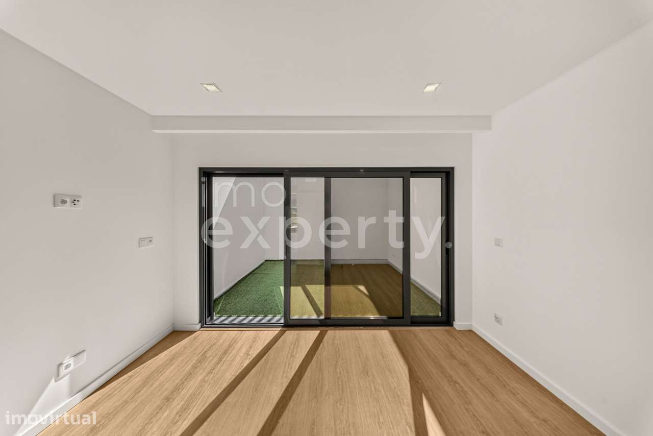 Moradia T5 de Luxo com piscina na Mealhada, Loures-1