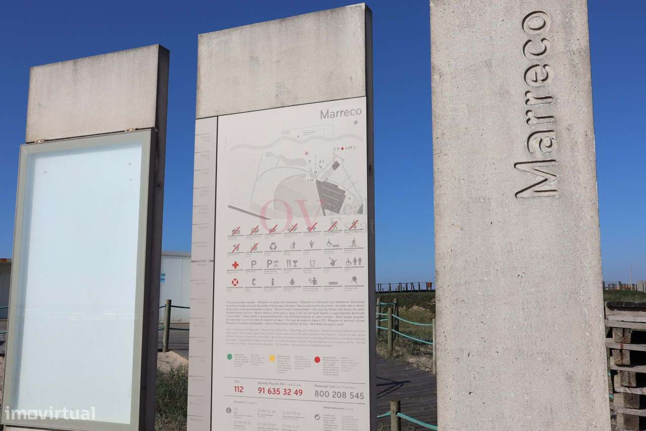 Loja Rés-do-chão, com esplanada, 1ª linha da Praia do Marreco em prédi-12