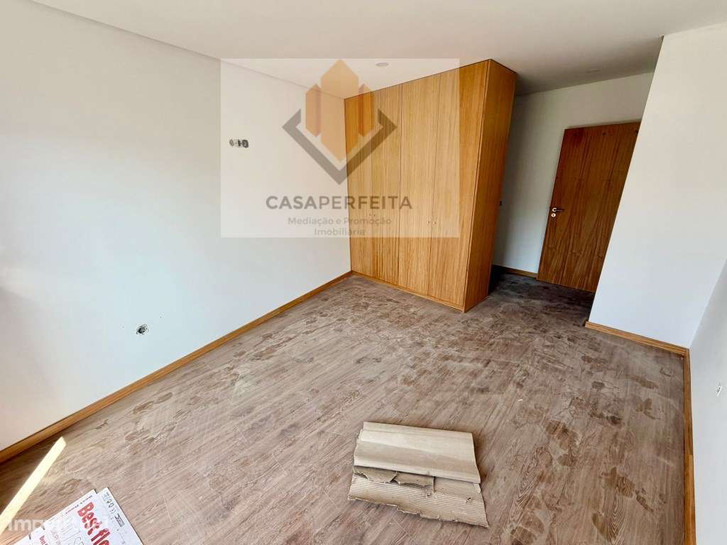 Apartamento T3 NOVO de 2 Frentes com 156m2, Varanda e 2 Lugares de ...-20