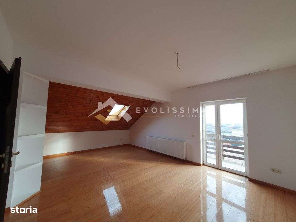 Apartament de trei camere la intrare in Bran-8