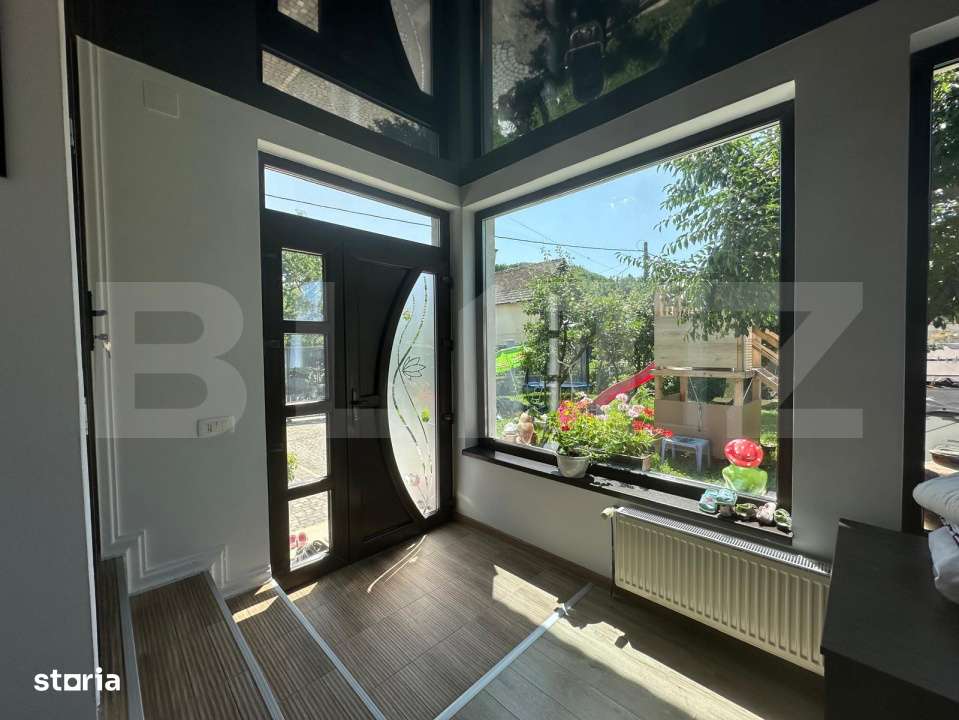 Casa familiala, 5 camere, terasa acoperita, gradina si garaj - Imagine principală: 3/6