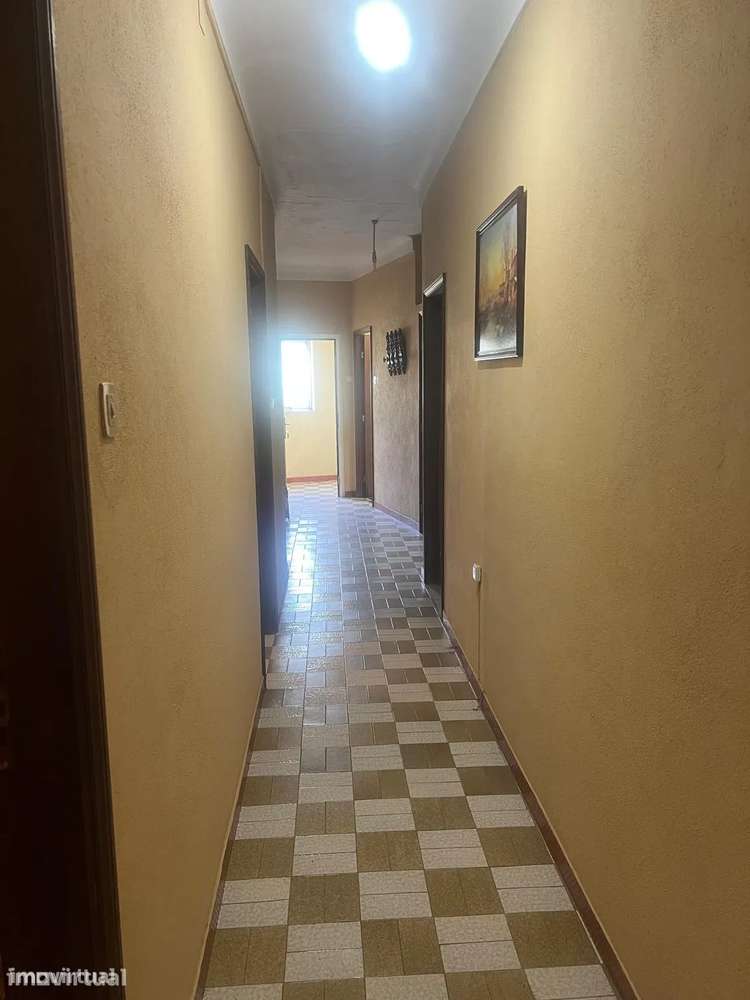 Bar/Restaurante a funcionar em Foz Tua com Moradia de 2 pisos-8