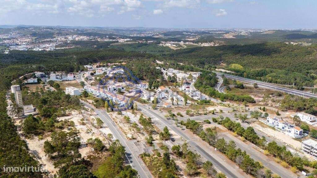 Moradia T4 com3 suites isolada-9