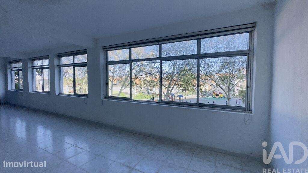 Loja / Estabelecimento Comercial em Amora de 246,00 m2 - Grande imagem: 5/19