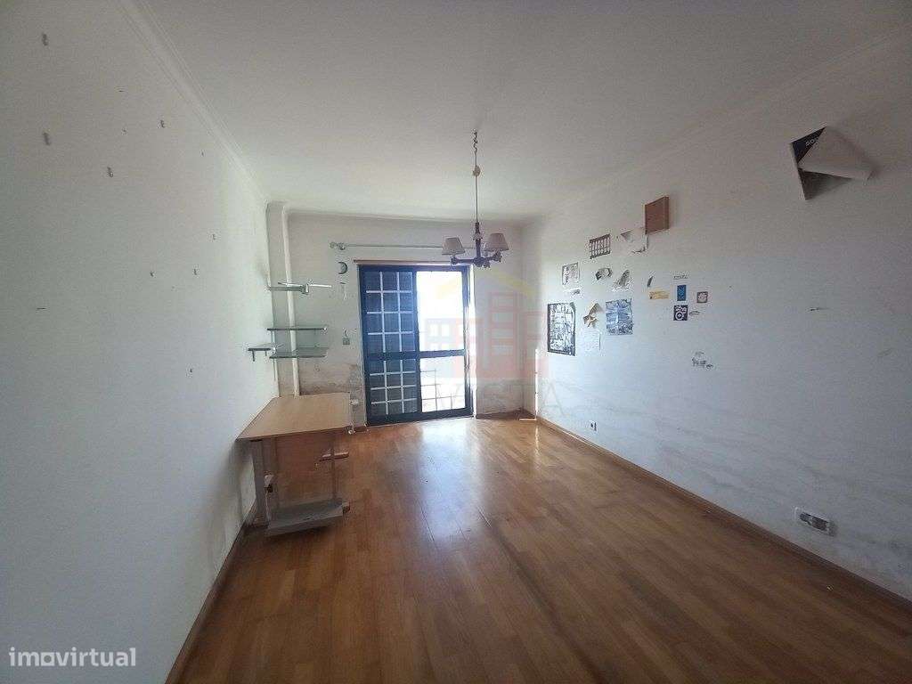 Vivenda T5 com Vista Mar em Ribamar-14