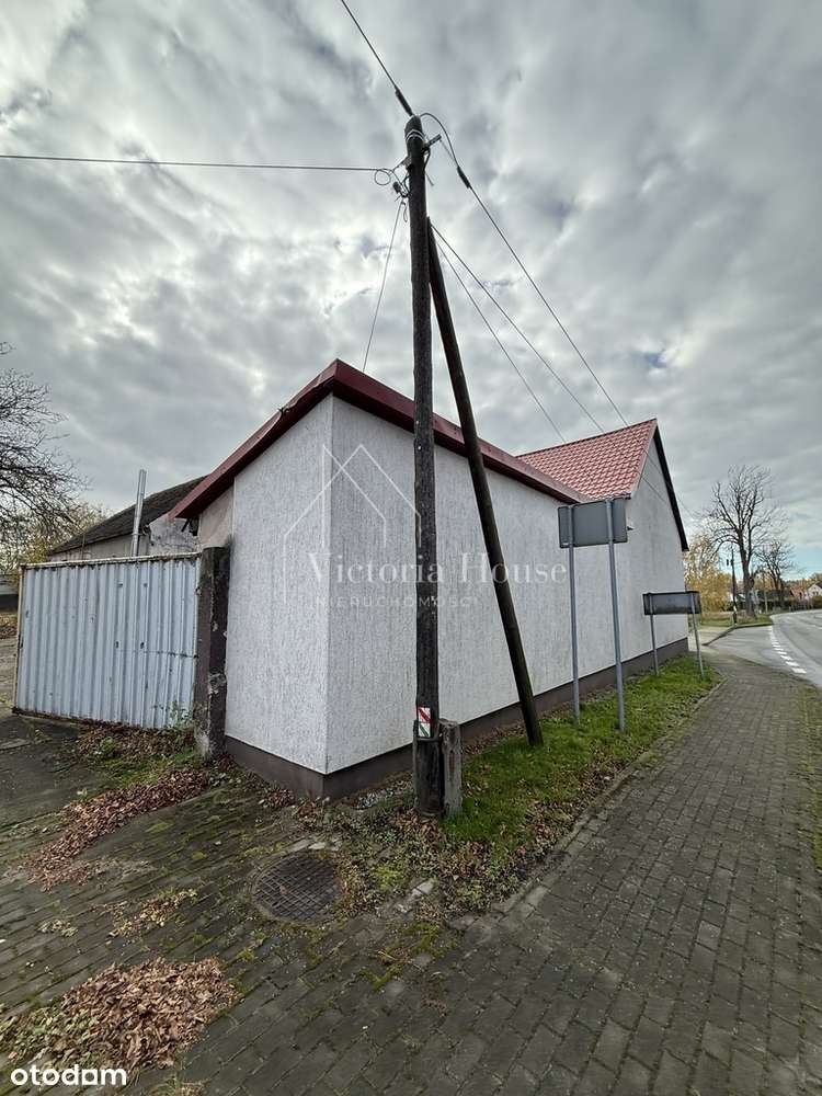 Teren usługowy z zabudowaniami.-2