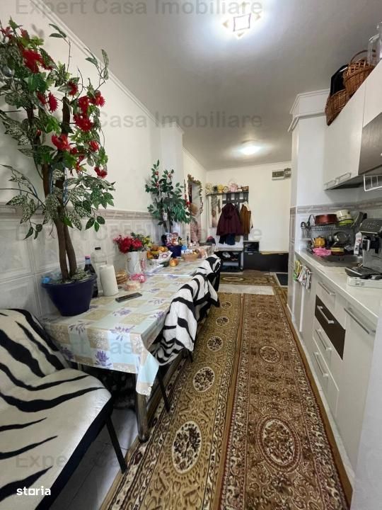 Etaj 1din 4. Apartament 2 camere. Pta Alexandru cel bun