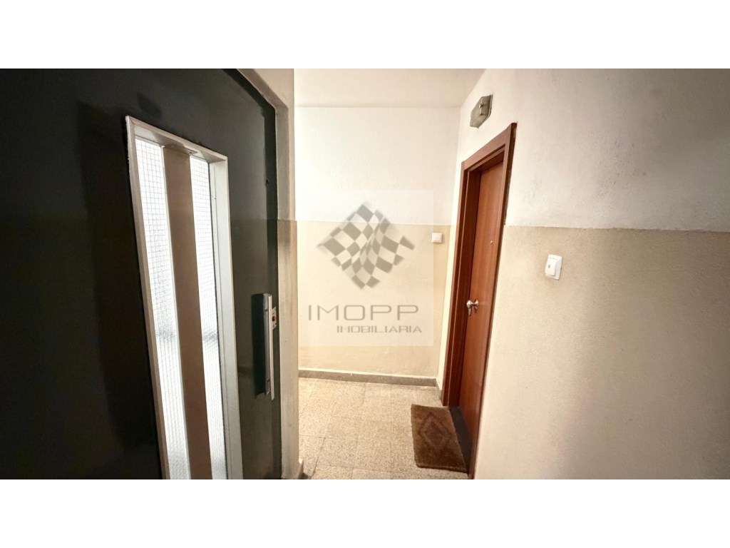 Reservado - Excelente T3 renovado nos Olivais-31