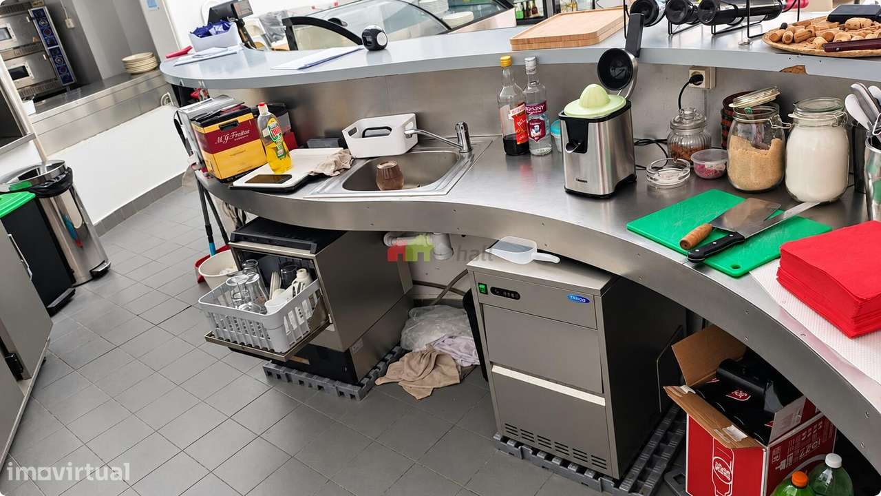 Av. Luísa Todi: Trespasse de Restaurante Pronto a Faturar – Vista Mar-14