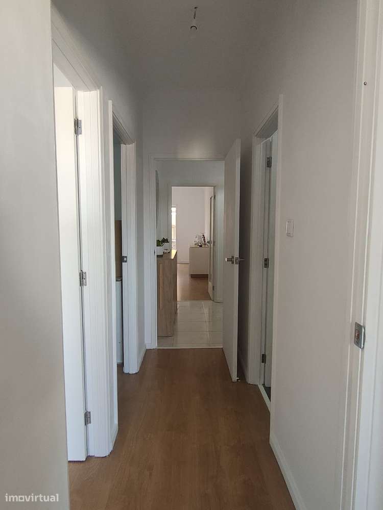 Apartamento T2+1 c/lugar garagem em Oliveira do Douro-13