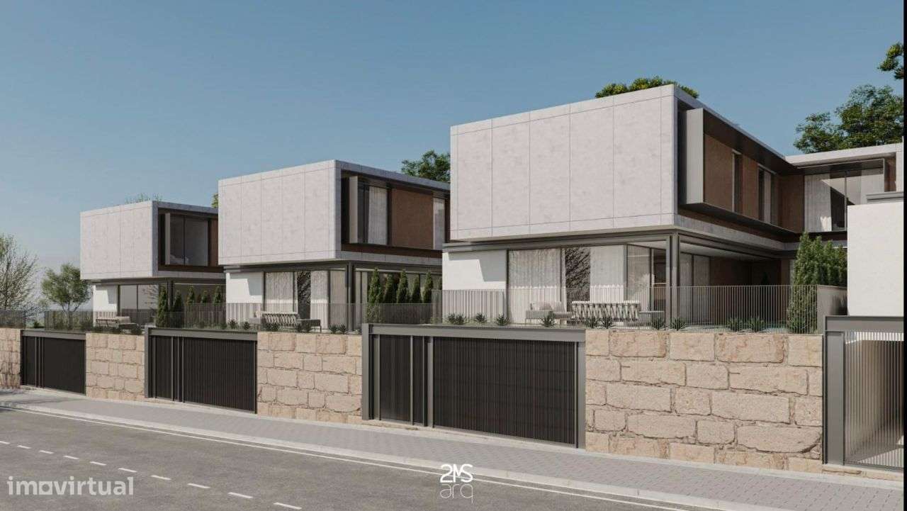 Moradia T3+1 de luxo na Costa.-5