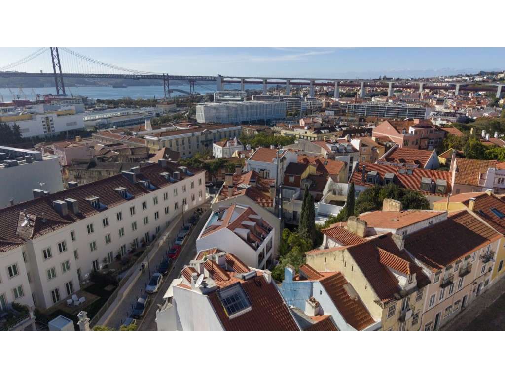 Prédio unifamiliar na Estrela com projecto aprovado para moradia Pr...-12