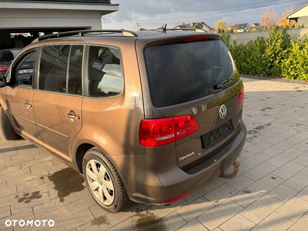 Volkswagen Touran 2.0 TDI DPF BlueMotion Technology Comfortline - 5