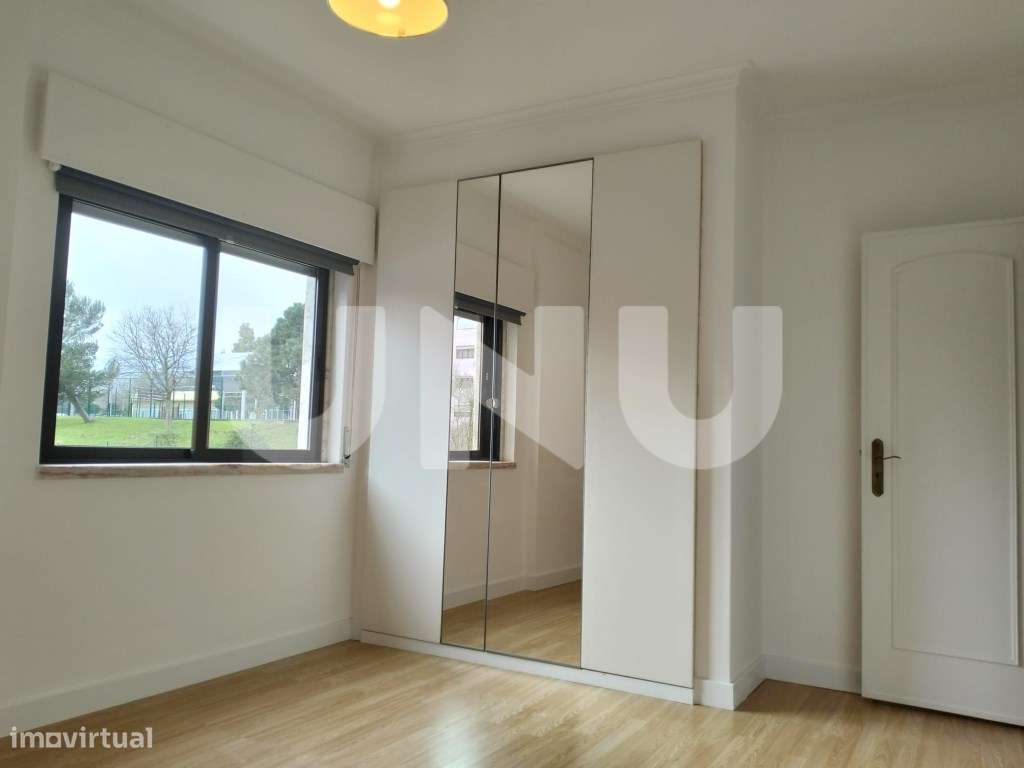 Apartamento T3 com boas áreas, em São Marcos, com suite e lareira-17