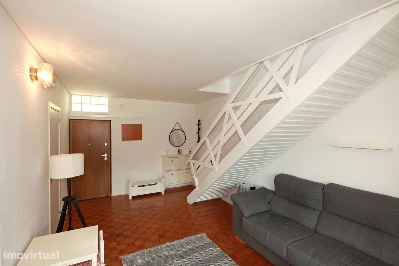 Moradia T2 + T1 no Bairro da Petrogal na Bobadela - Grande imagem: 4/32