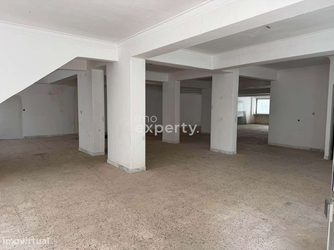 Loja comercial com 210m2 em Sintra, Lisboa - Grande imagem: 4/16