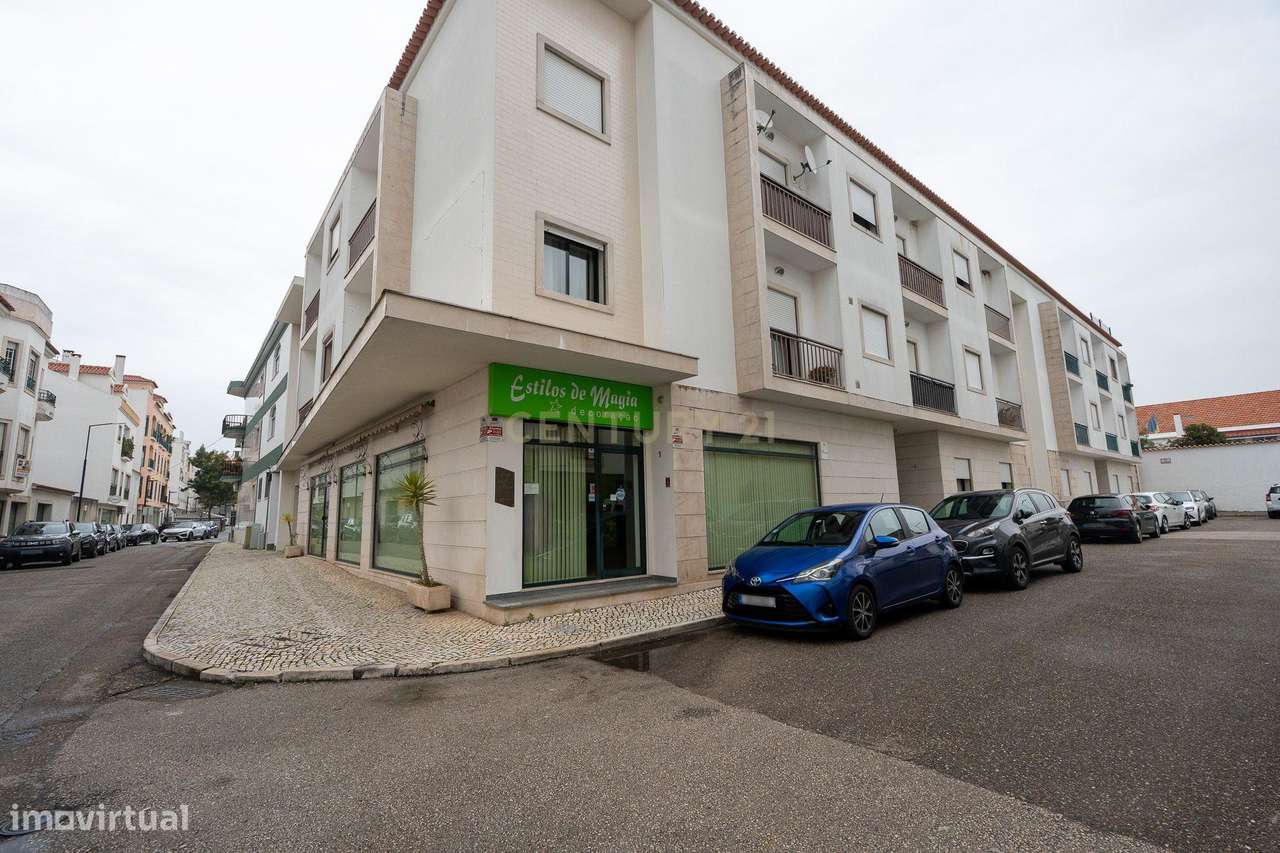 Apartamento T3 com áreas generosas-40