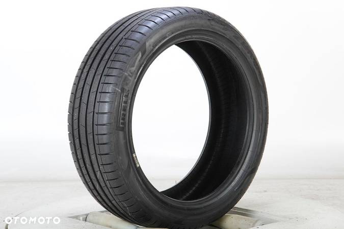 1X 225/45R19 Pirelli P Zero PZ4 G562 - 5