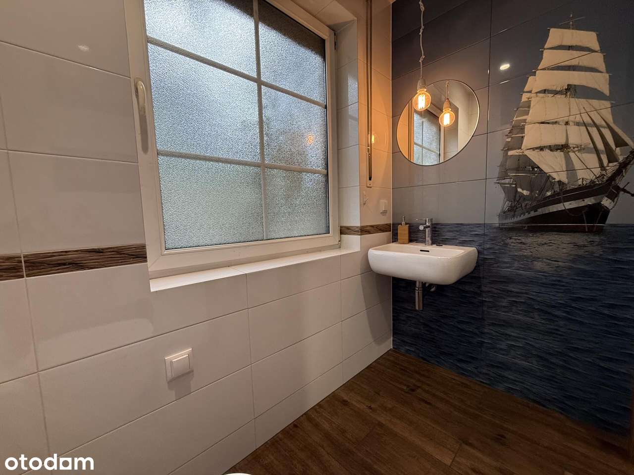 Dom z klimatem na wyjątkowo prywatnej działce z dużym osobnym garażem-15