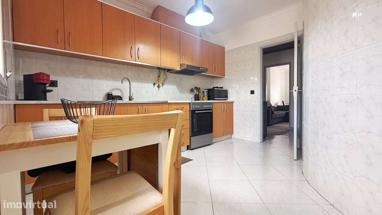 T2 com varanda e excelente área na Quinta do Conde-5