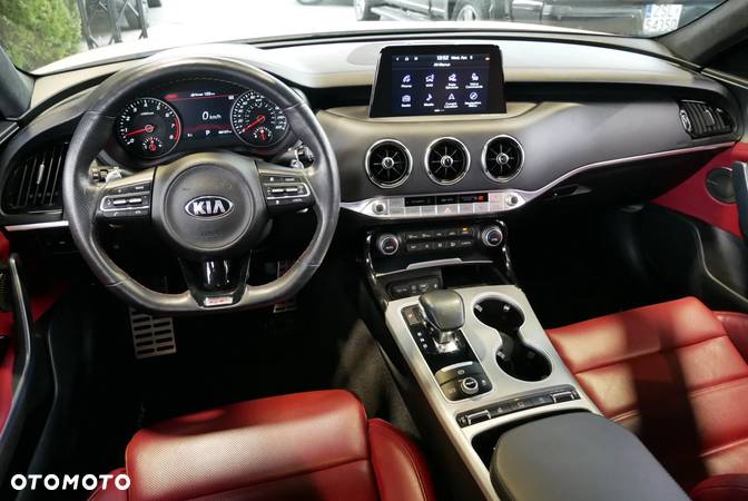 Kia Stinger 3.3 T-GDI V6 GT AWD - 5