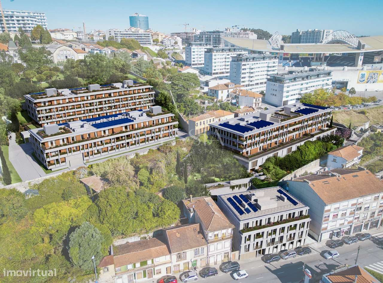 Apartamento T4 com Varanda | Condominio Privado nas Antas-28