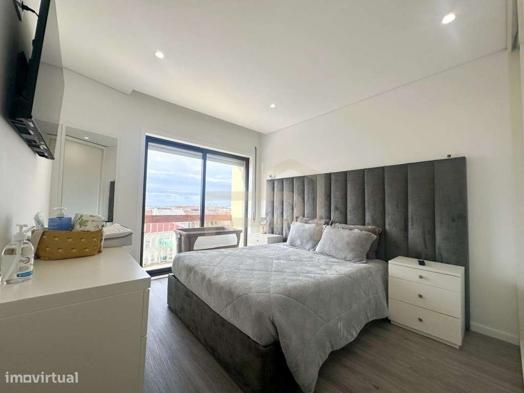 Vende-se T2+1 Renovado em Rio Tinto.-9