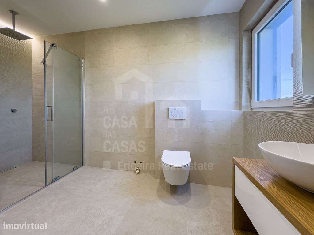 Vende Moradia T4 - Santa Cruz 5 km, A Casa das Casas-21