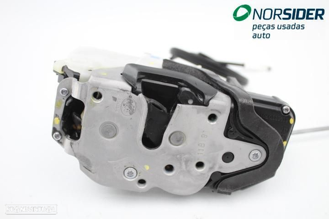 Fecho da porta frente direita Opel Astra J 5P|09-12 - 8