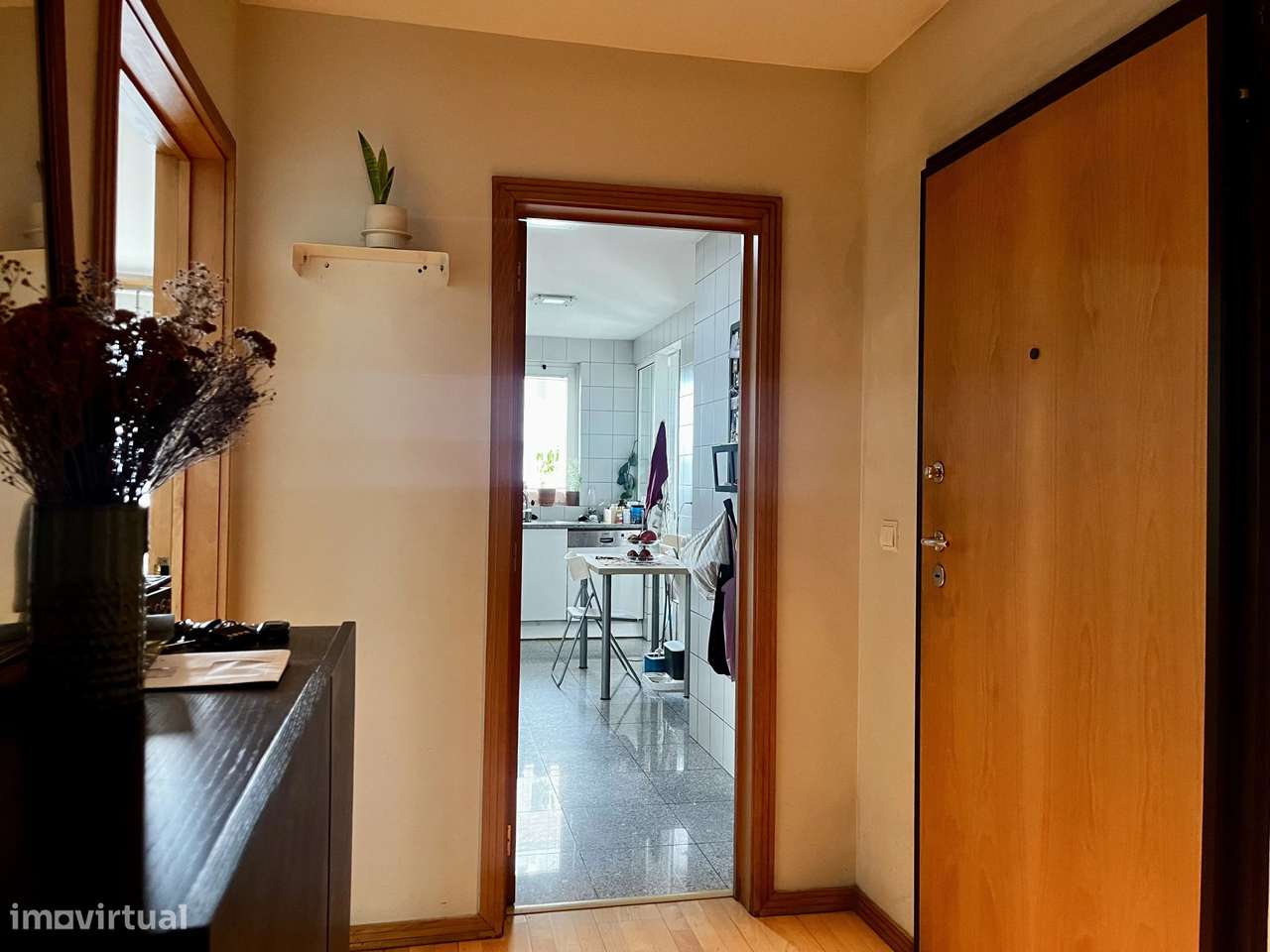 Apartamento T2 com varandas e garagem no Pinheiro Manso – Porto - Arre - Grande imagem: 5/13