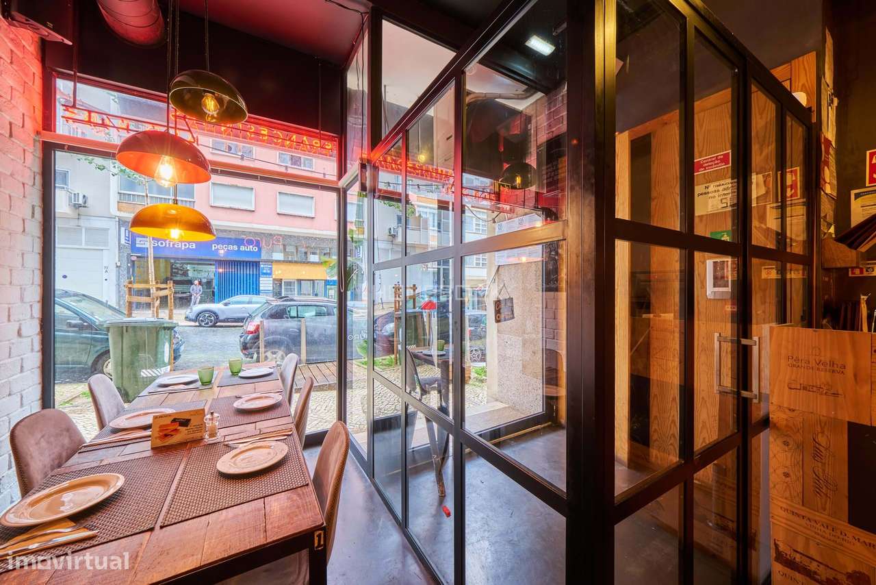 Restaurante com esplanada para trespasse em Santo Antonio - Lisboa - Grande imagem: 5/13