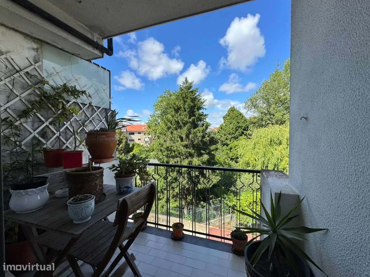 APARTAMENTO T4 DUPLEX NA PRAÇA PEDRA VERDE - ALDOAR-8